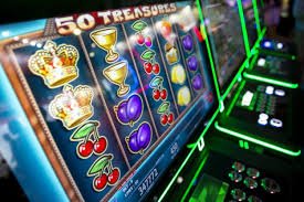 Menu kategori Sportsbook dengan taruhan sepak bola, badminton, dan esports